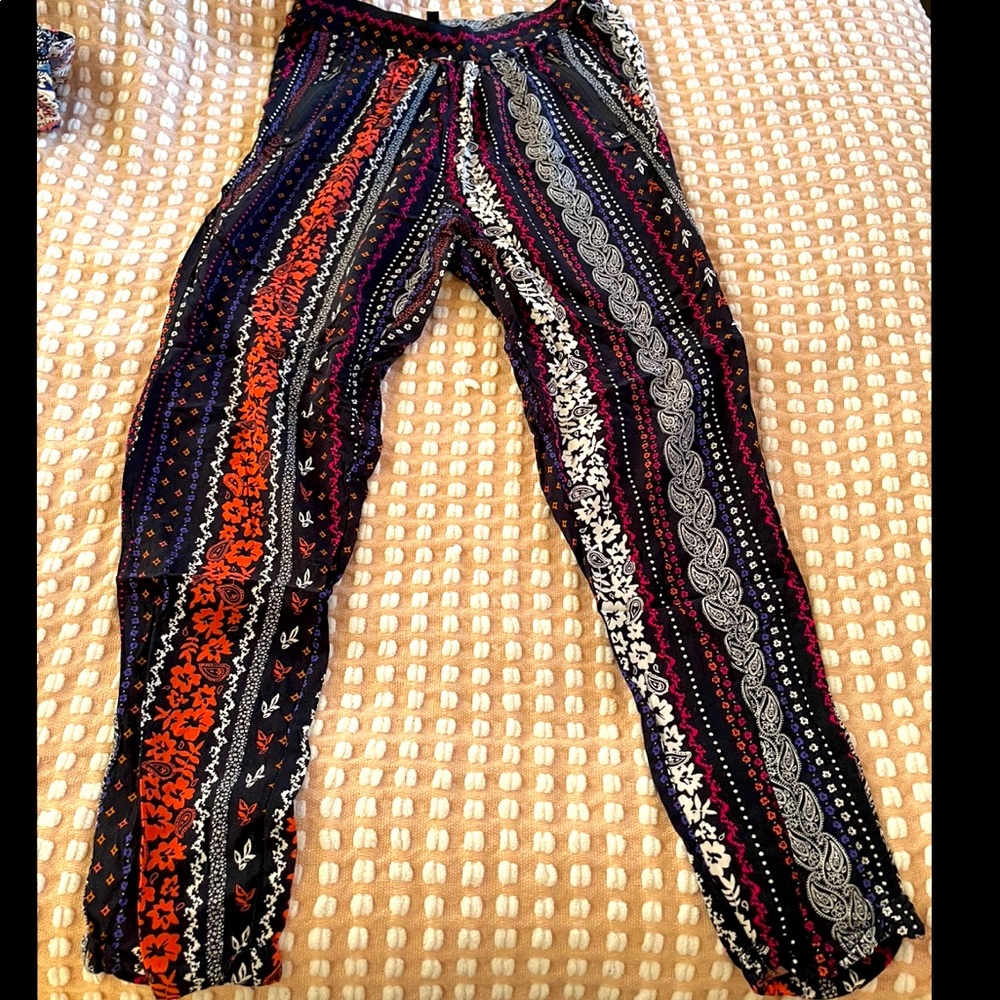 Multi color pants size medium, very cool material for summer